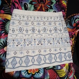 🦋White House Black Market Beaded Mini Embroidered Skirt
